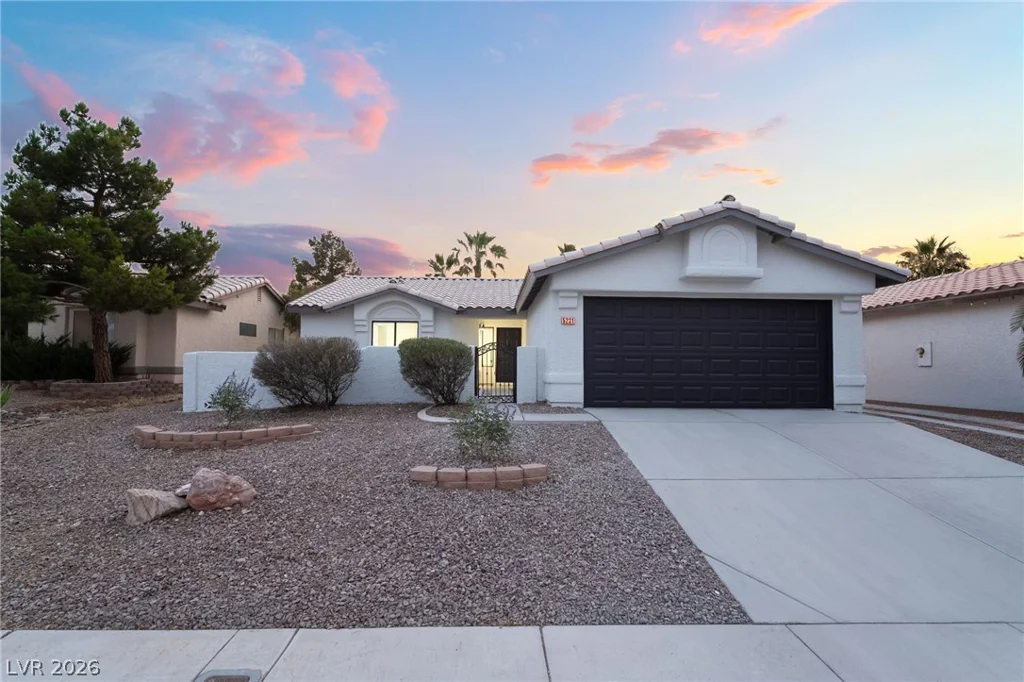 5231 Salmon Run, North Las Vegas, NV 89031