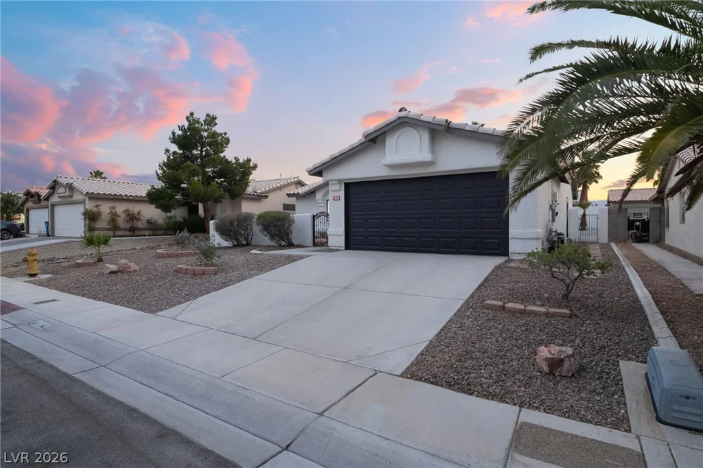 5231 Salmon Run, North Las Vegas, NV 89031