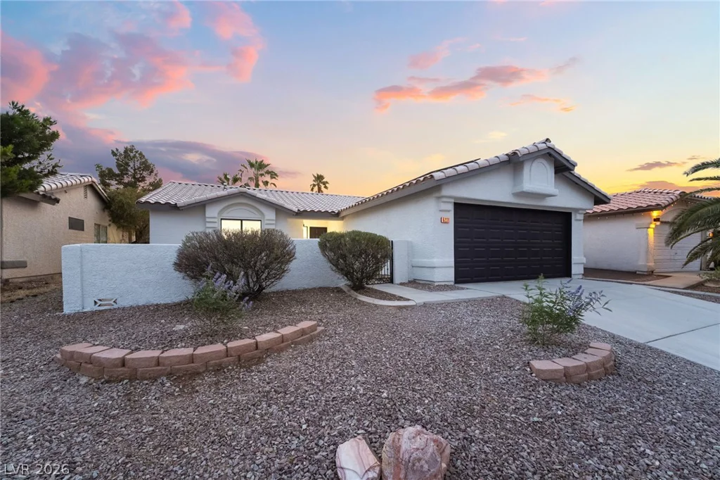 5231 Salmon Run, North Las Vegas, NV 89031