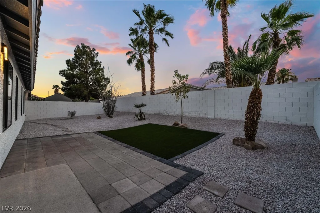 5231 Salmon Run, North Las Vegas, NV 89031