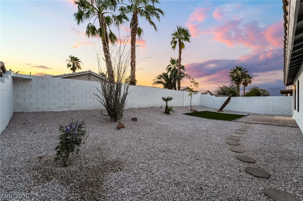 5231 Salmon Run, North Las Vegas, NV 89031