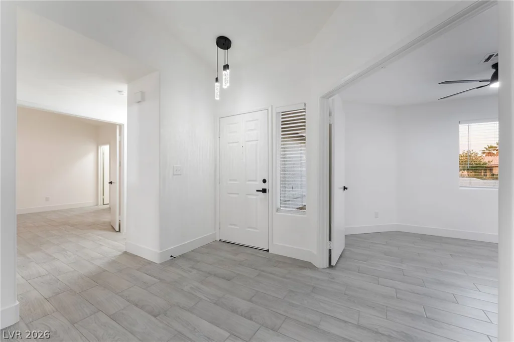 5231 Salmon Run, North Las Vegas, NV 89031