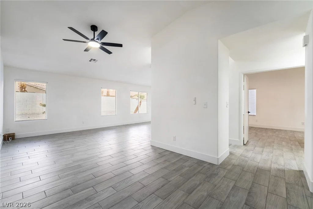 5231 Salmon Run, North Las Vegas, NV 89031