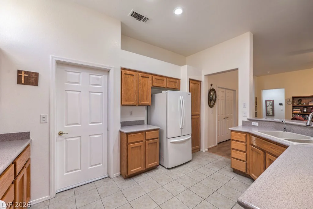 10701 Sky Meadows, Las Vegas, NV 89134