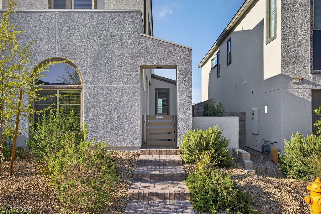 10255 Vonbulin, Las Vegas, NV 89166