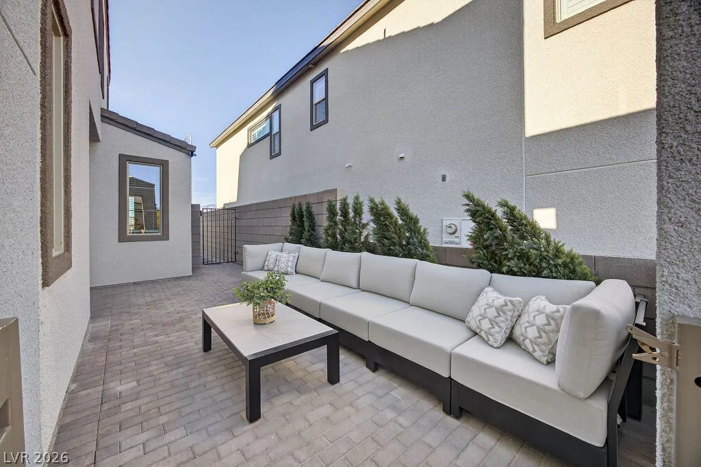 10255 Vonbulin, Las Vegas, NV 89166