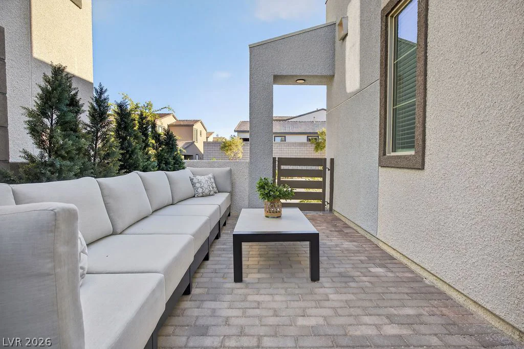 10255 Vonbulin, Las Vegas, NV 89166