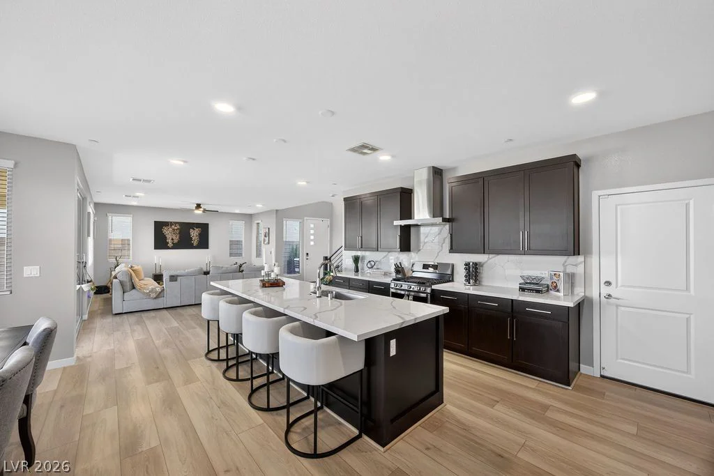 10255 Vonbulin, Las Vegas, NV 89166