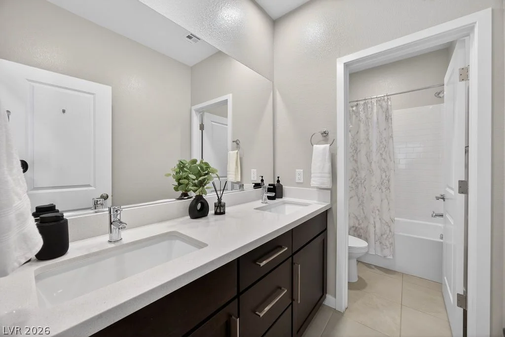 10255 Vonbulin, Las Vegas, NV 89166