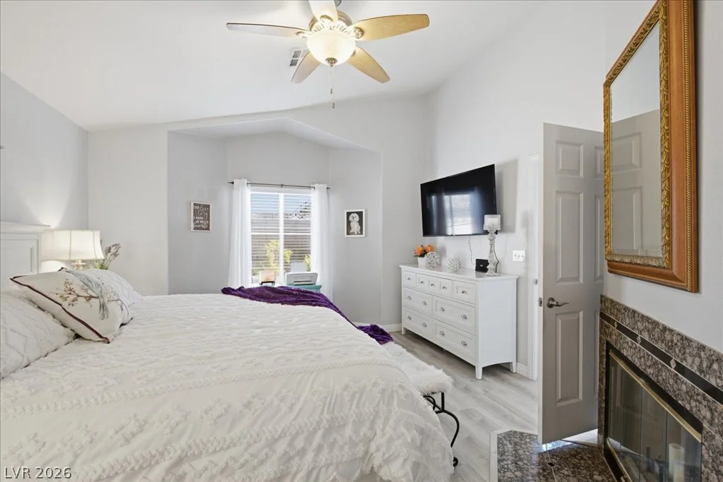 8133 Bay Springs, Las Vegas, NV 89128