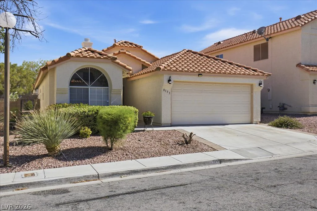 8133 Bay Springs, Las Vegas, NV 89128