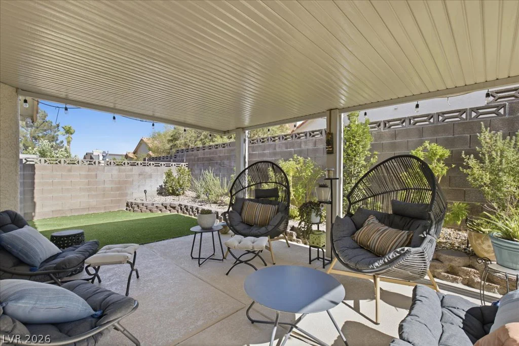 8133 Bay Springs, Las Vegas, NV 89128