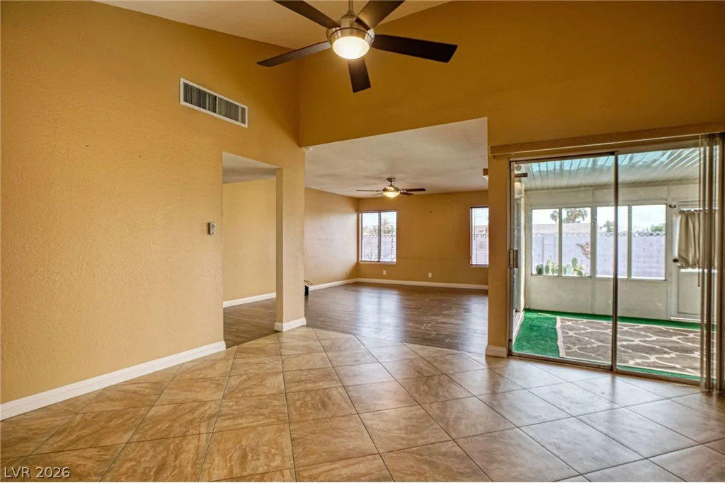 3956 Clear View, Las Vegas, NV 89121