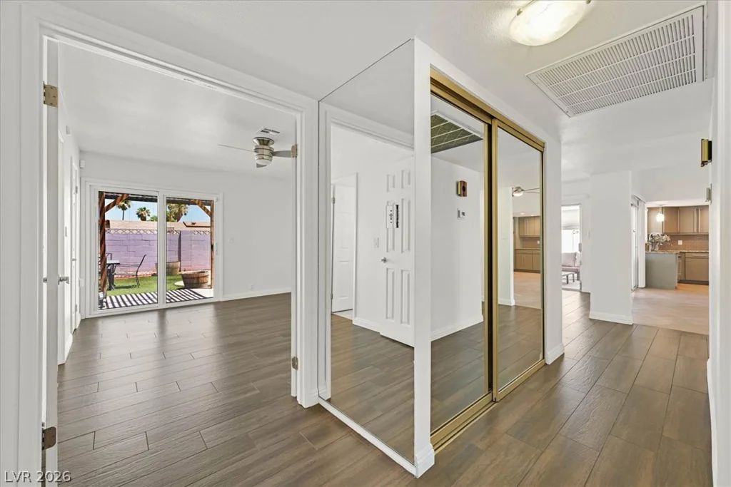 3956 Clear View, Las Vegas, NV 89121