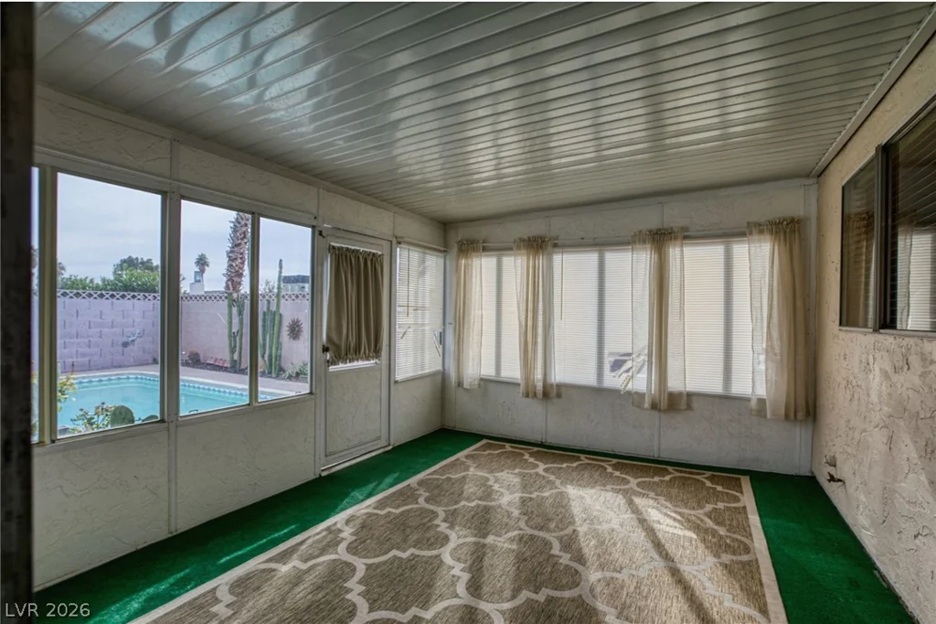 3956 Clear View, Las Vegas, NV 89121