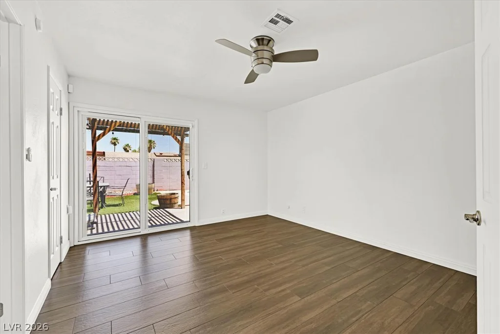 3956 Clear View, Las Vegas, NV 89121
