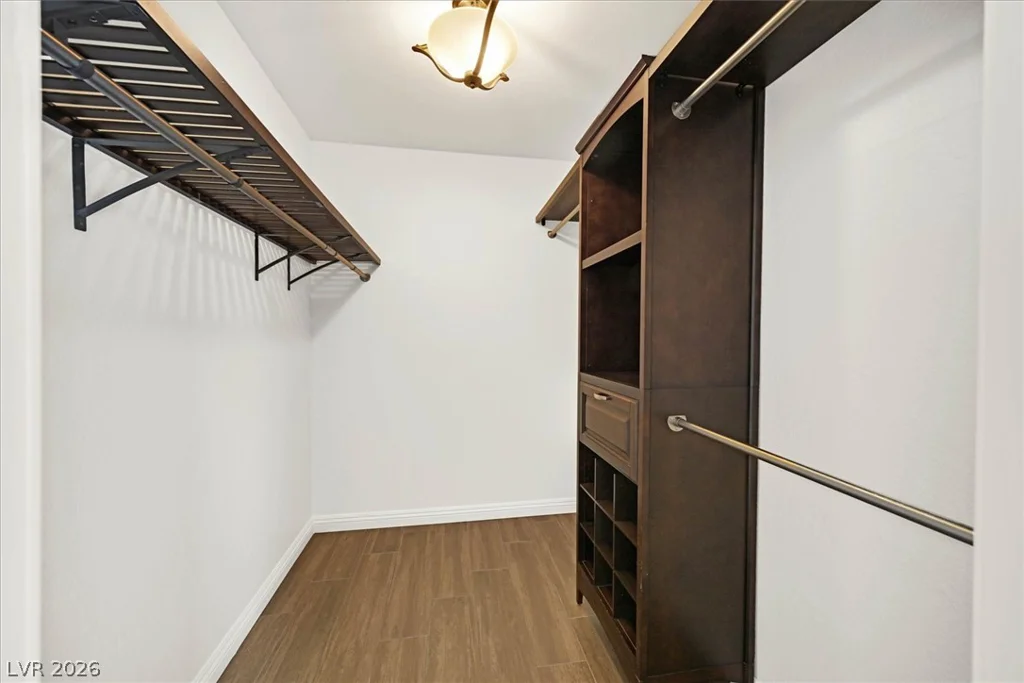 3956 Clear View, Las Vegas, NV 89121