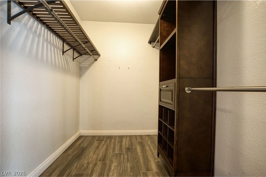 3956 Clear View, Las Vegas, NV 89121