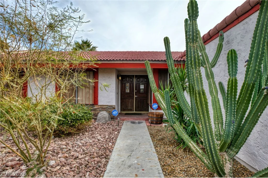 3956 Clear View, Las Vegas, NV 89121