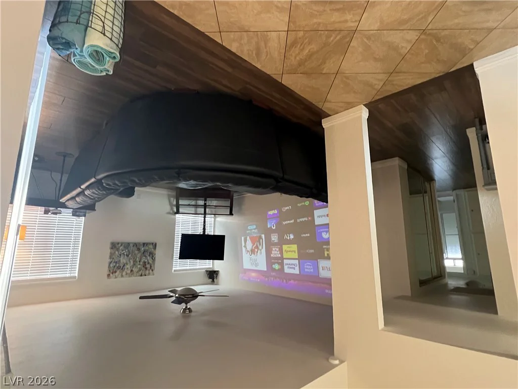 3956 Clear View, Las Vegas, NV 89121