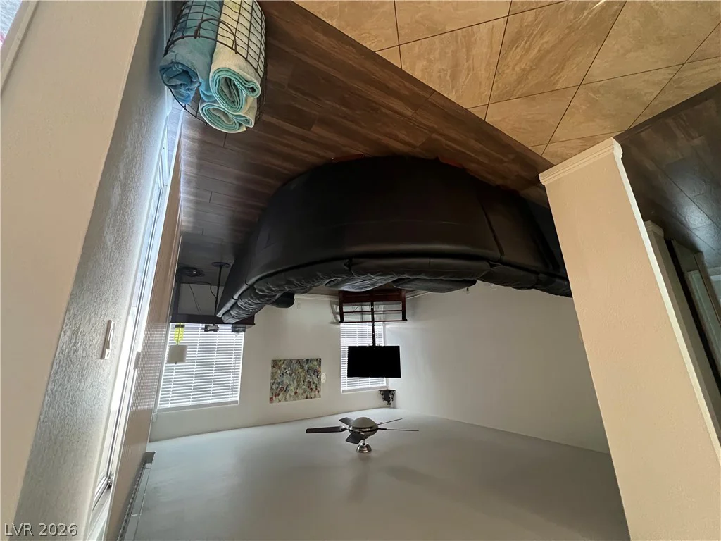 3956 Clear View, Las Vegas, NV 89121