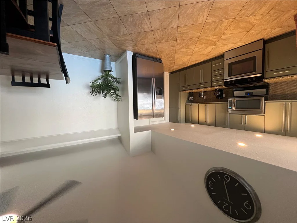 3956 Clear View, Las Vegas, NV 89121
