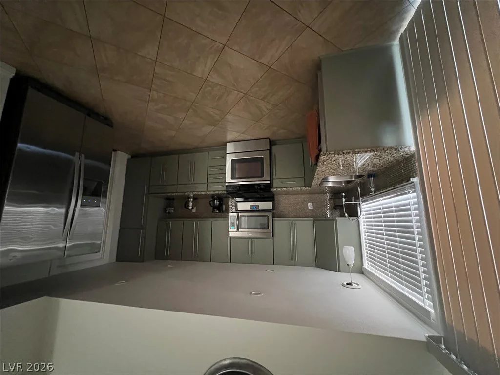 3956 Clear View, Las Vegas, NV 89121