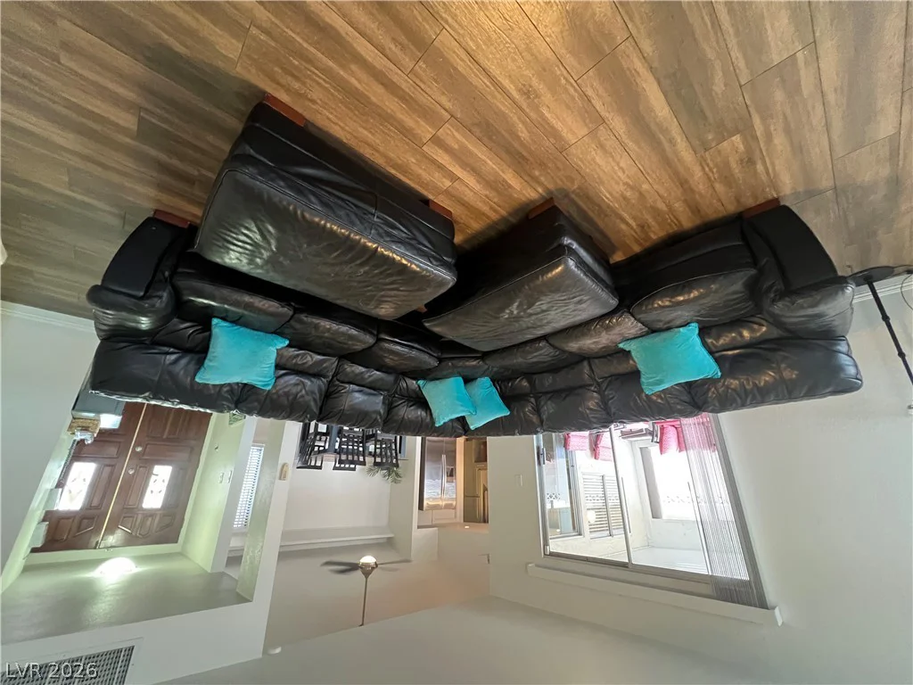 3956 Clear View, Las Vegas, NV 89121