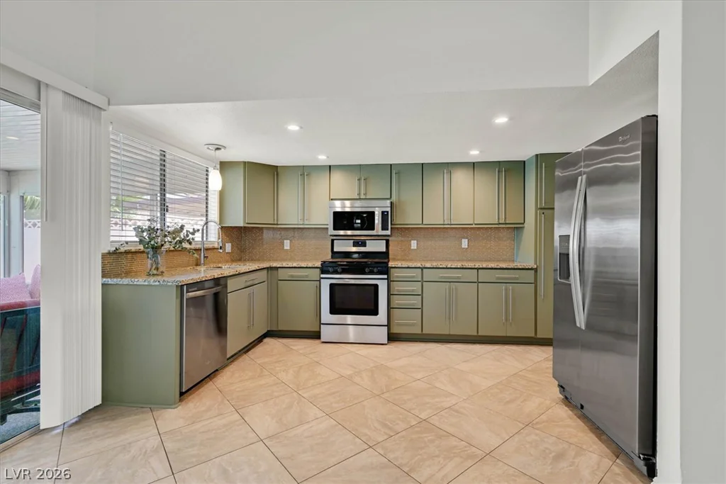 3956 Clear View, Las Vegas, NV 89121