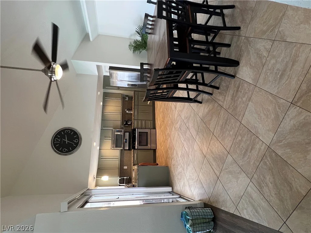 3956 Clear View, Las Vegas, NV 89121