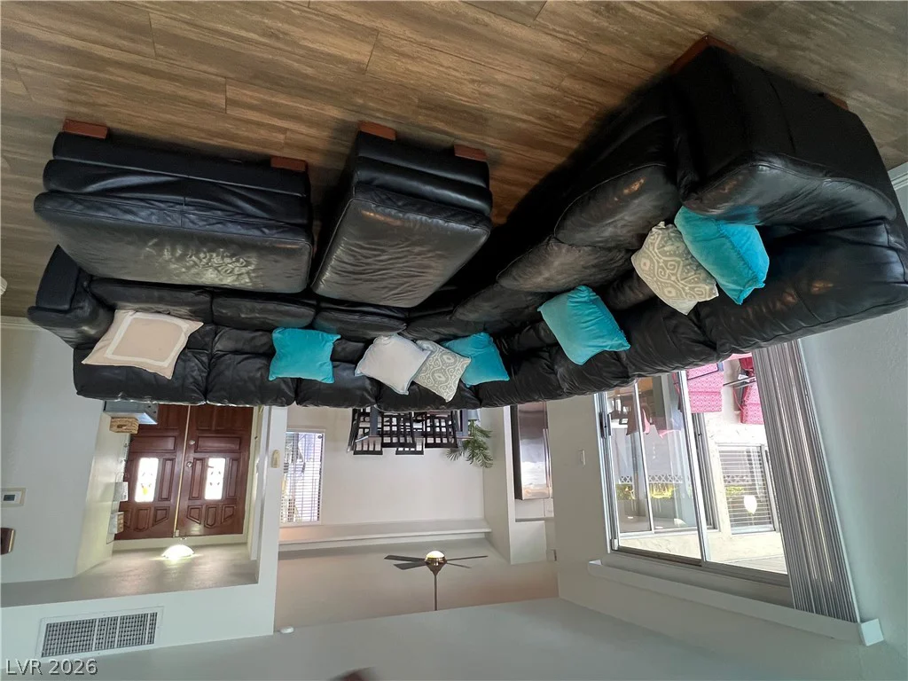 3956 Clear View, Las Vegas, NV 89121