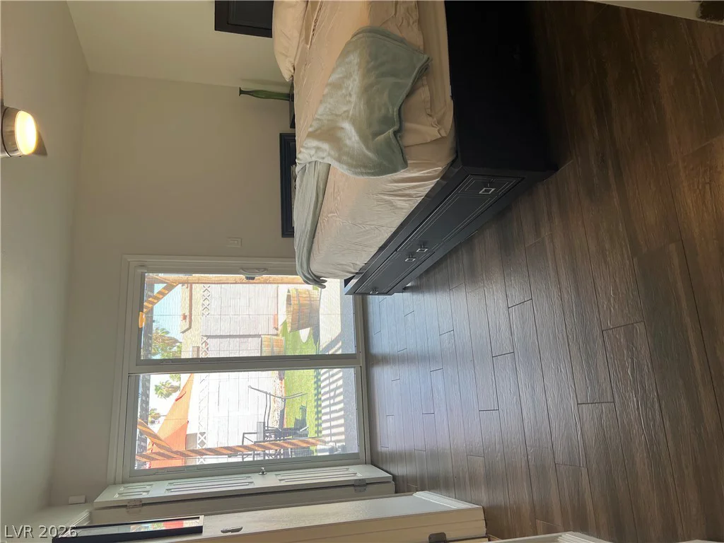 3956 Clear View, Las Vegas, NV 89121