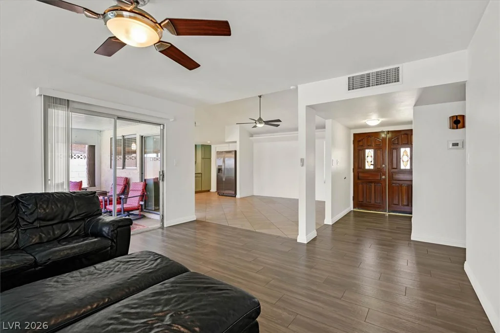 3956 Clear View, Las Vegas, NV 89121