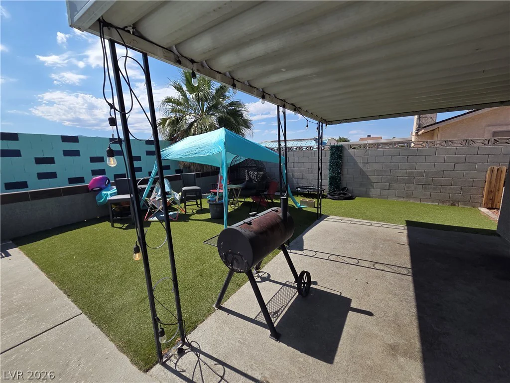 912 Alan Shepard, Las Vegas, NV 89145