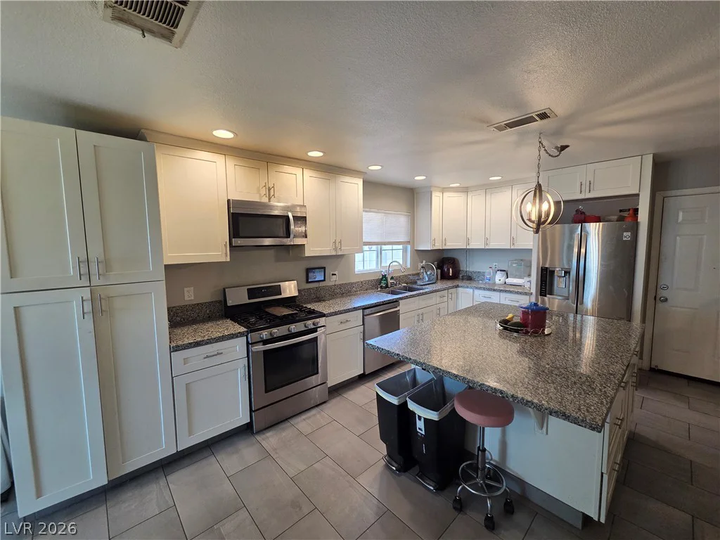 912 Alan Shepard, Las Vegas, NV 89145