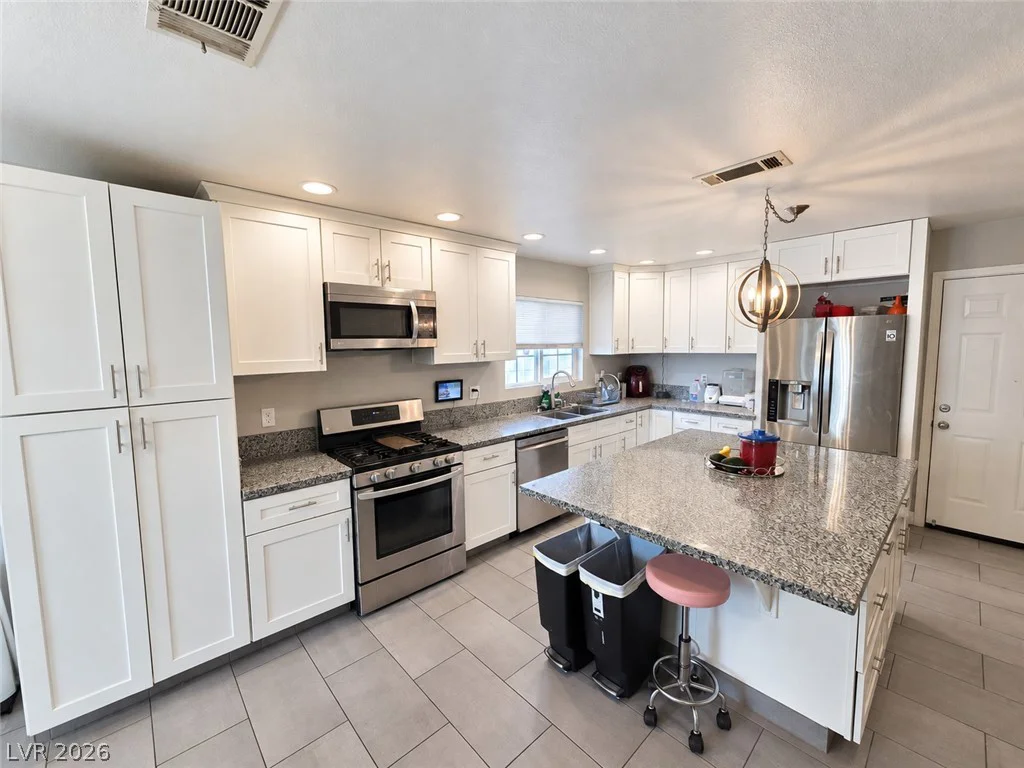 912 Alan Shepard, Las Vegas, NV 89145