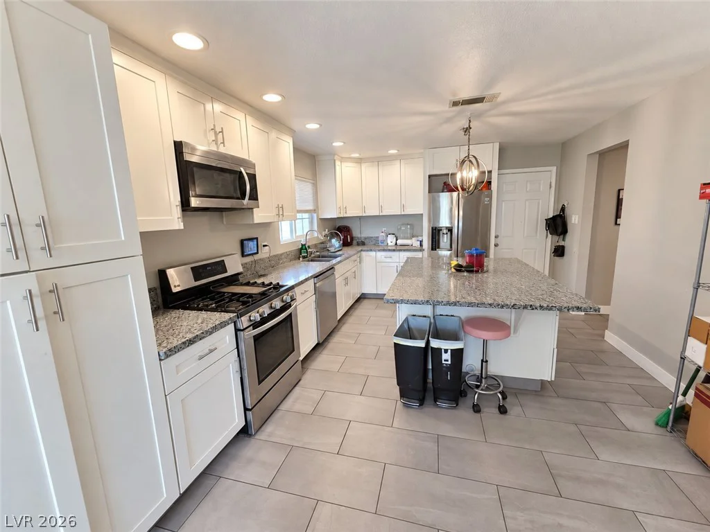 912 Alan Shepard, Las Vegas, NV 89145