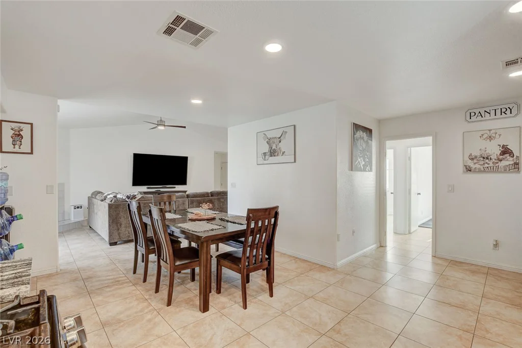 4834 Spring Falls, North Las Vegas, NV 89031