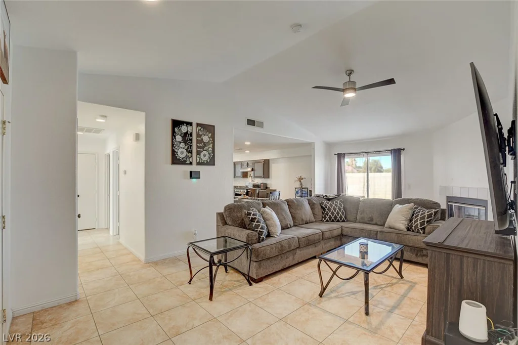4834 Spring Falls, North Las Vegas, NV 89031