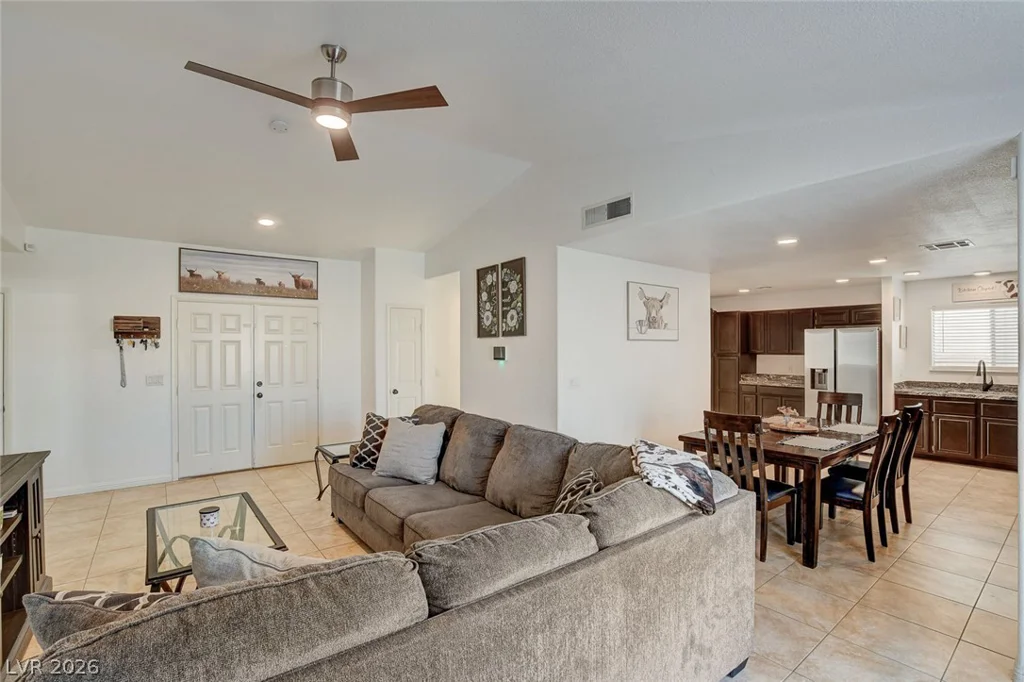 4834 Spring Falls, North Las Vegas, NV 89031