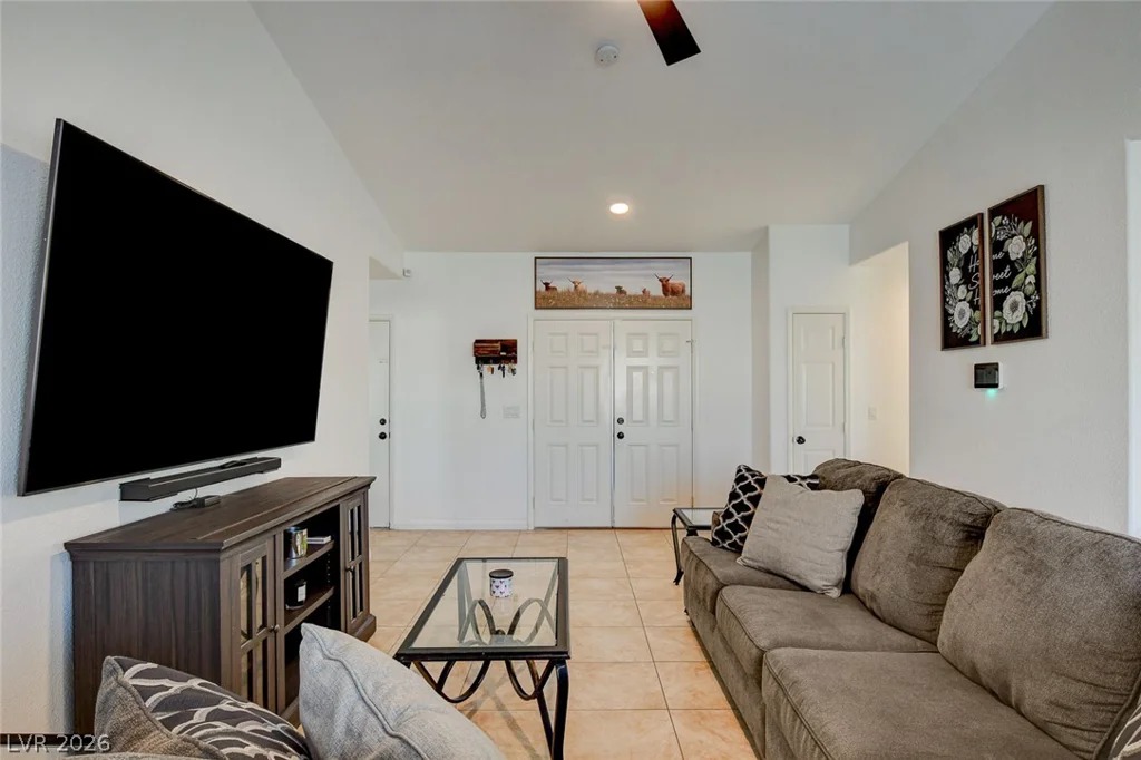 4834 Spring Falls, North Las Vegas, NV 89031