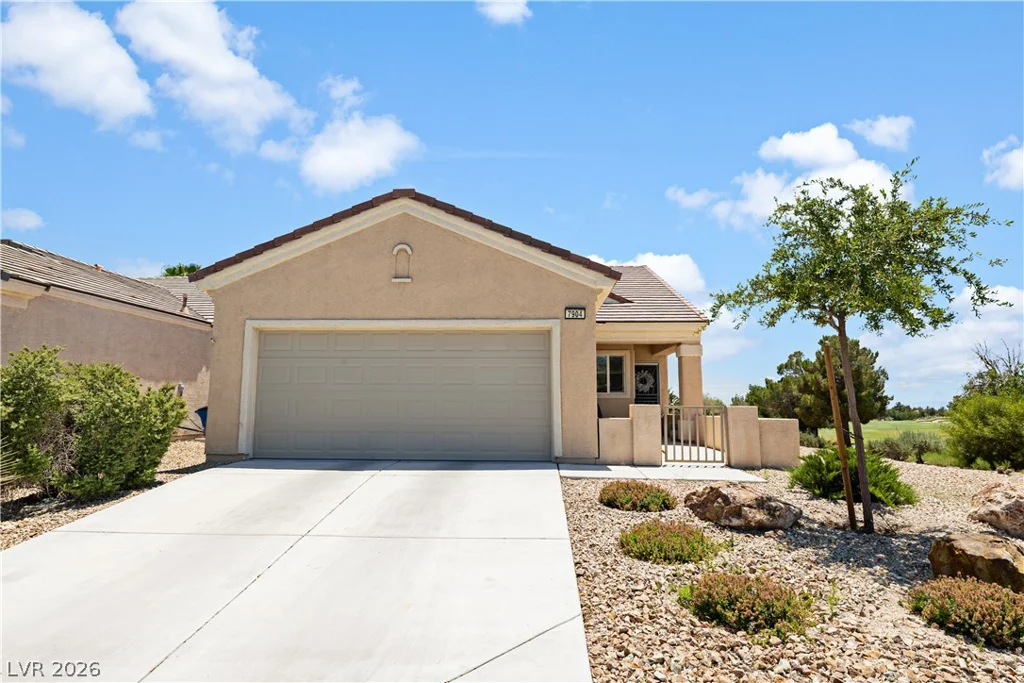 7904 Broadwing, North Las Vegas, NV 89084