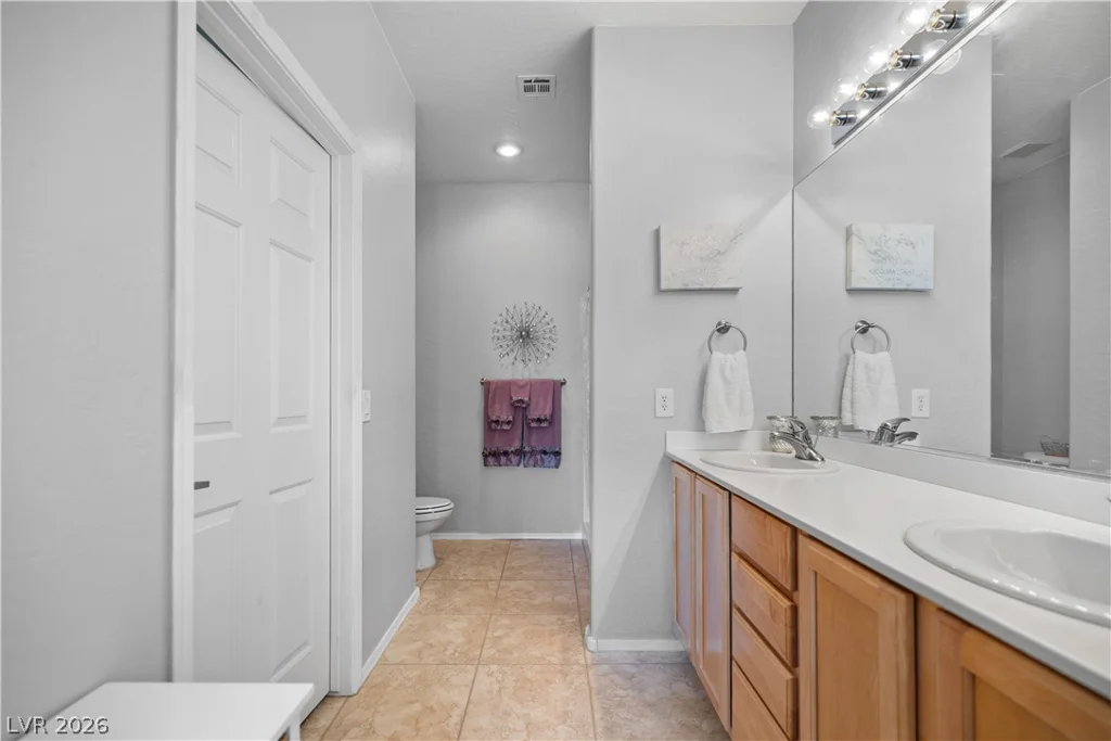 7904 Broadwing, North Las Vegas, NV 89084