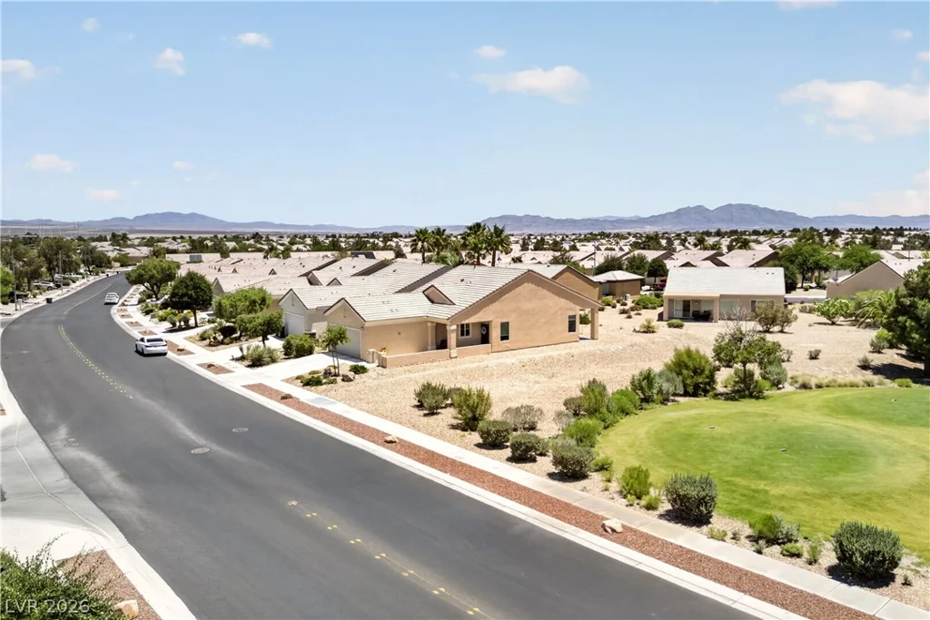 7904 Broadwing, North Las Vegas, NV 89084