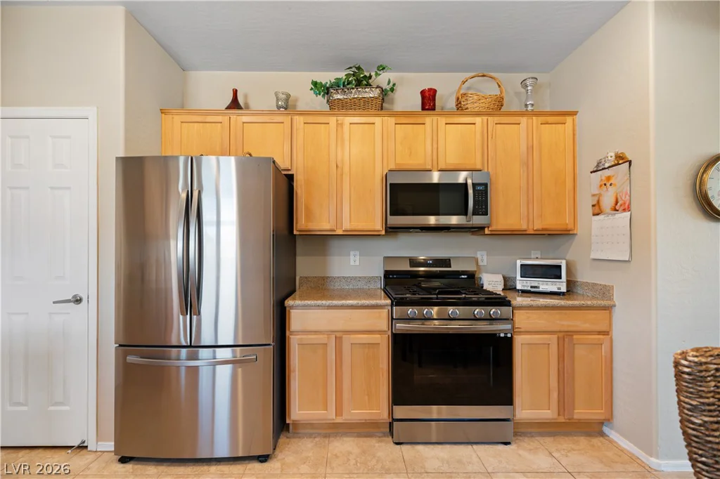 7904 Broadwing, North Las Vegas, NV 89084