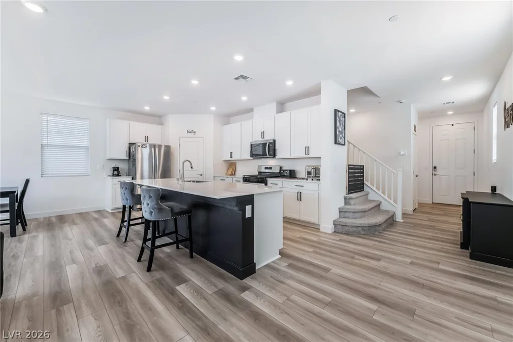 670 Tranquil Bay, Henderson, NV 89002