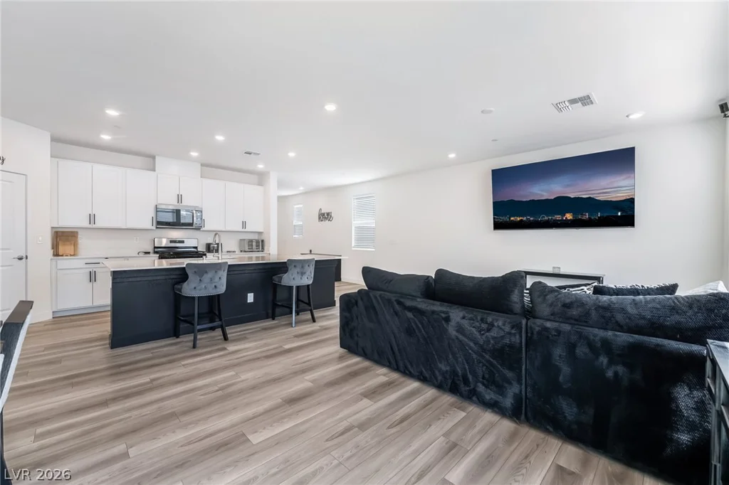 670 Tranquil Bay, Henderson, NV 89002