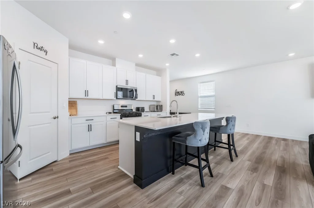670 Tranquil Bay, Henderson, NV 89002