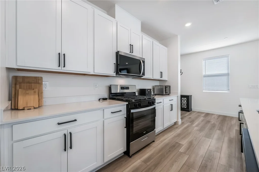 670 Tranquil Bay, Henderson, NV 89002
