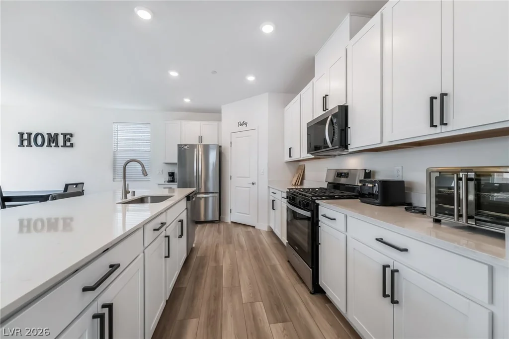 670 Tranquil Bay, Henderson, NV 89002